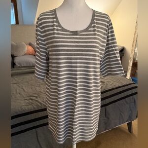 Gap Maternity Gray Striped Women's Top